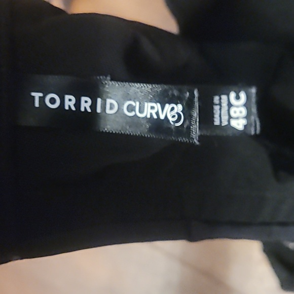 💖 Rare Torrid Floral Skull Wireless Push-Up Bra - Picture 6 of 8